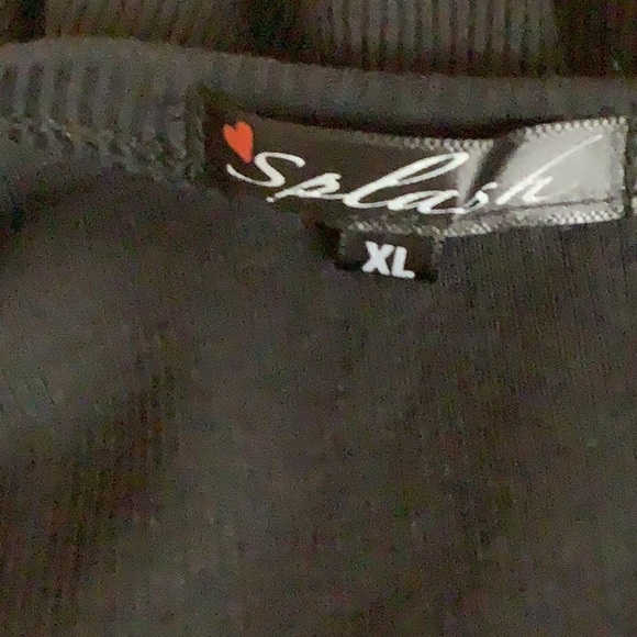 Splash Size XL Black Ribbed Crop Tank Top. New With Tags - Picture 6 of 7